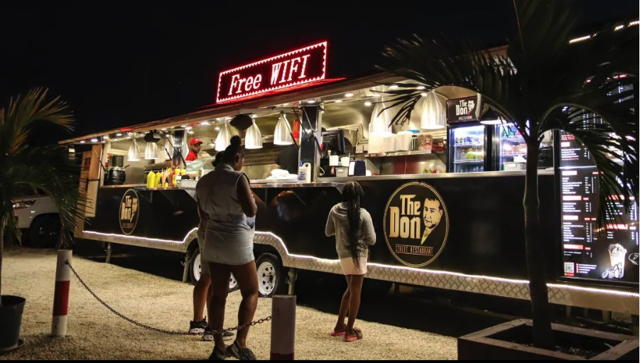 Truk’i Pan’s – This is where you must eat in Curaçao!
